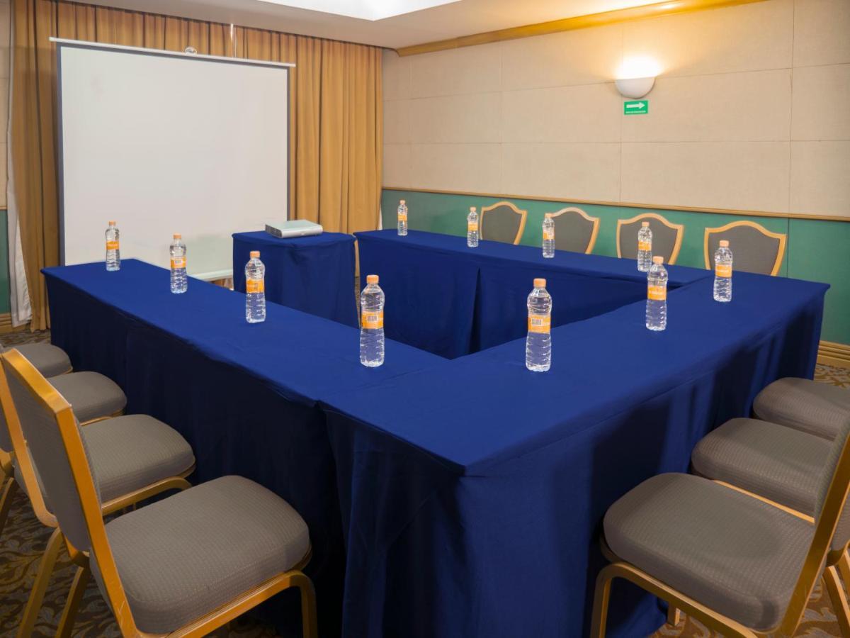 Holiday Inn Express Torreon By Ihg Exterior foto