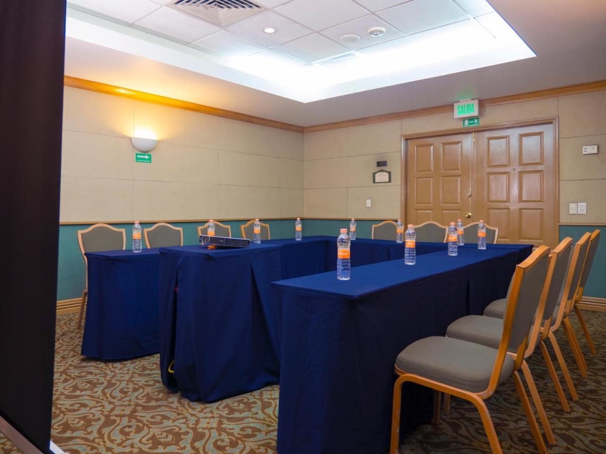 Holiday Inn Express Torreon By Ihg Exterior foto
