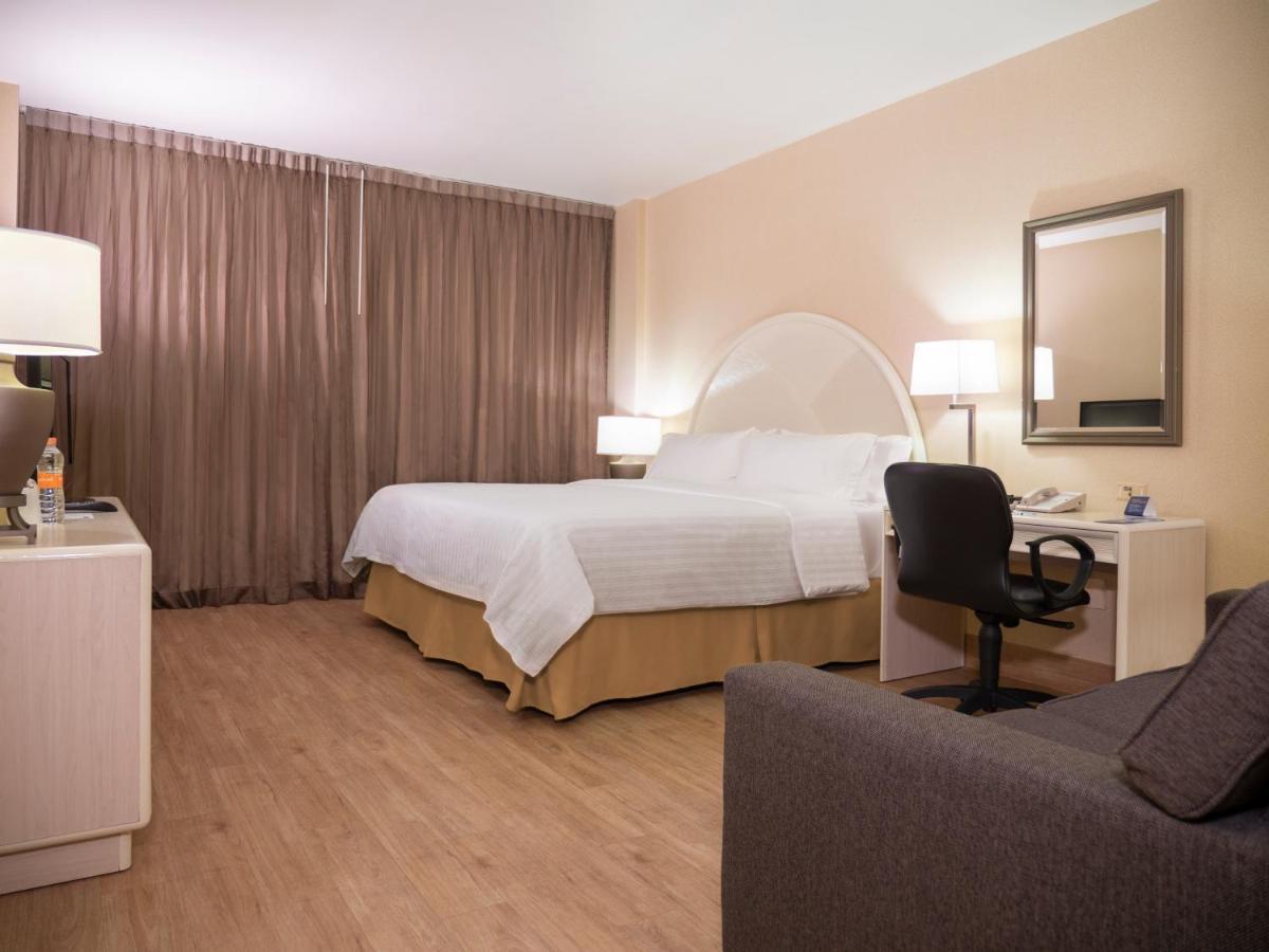 Holiday Inn Express Torreon By Ihg Exterior foto