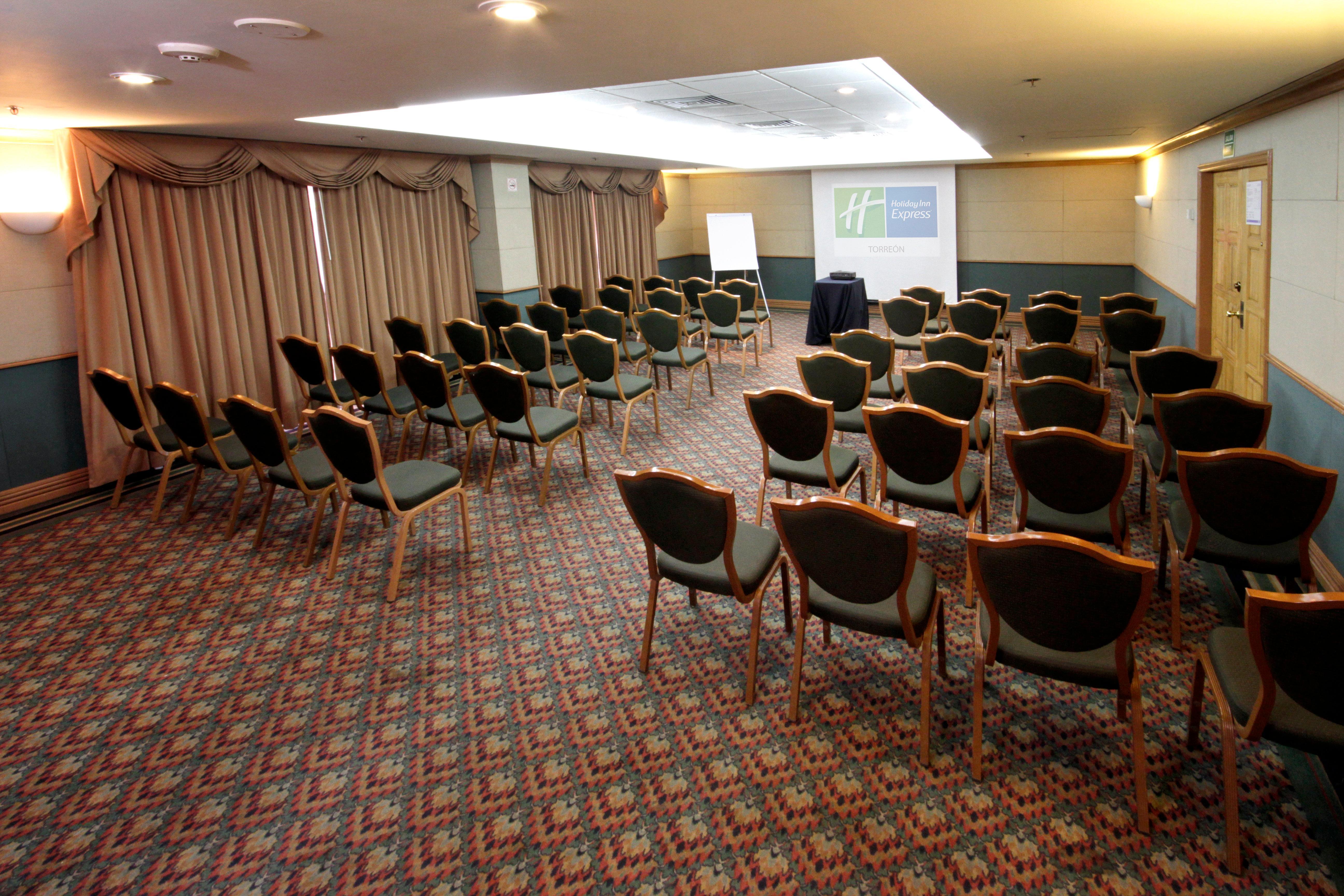 Holiday Inn Express Torreon By Ihg Exterior foto