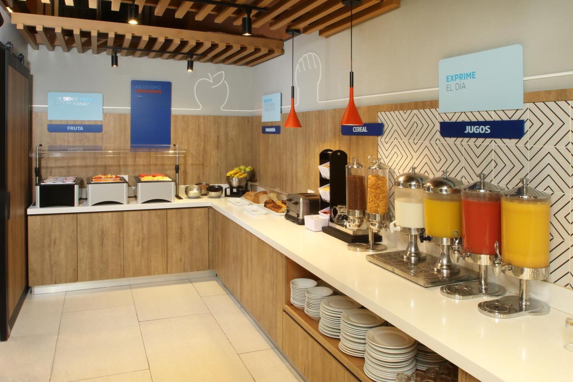 Holiday Inn Express Torreon By Ihg Exterior foto