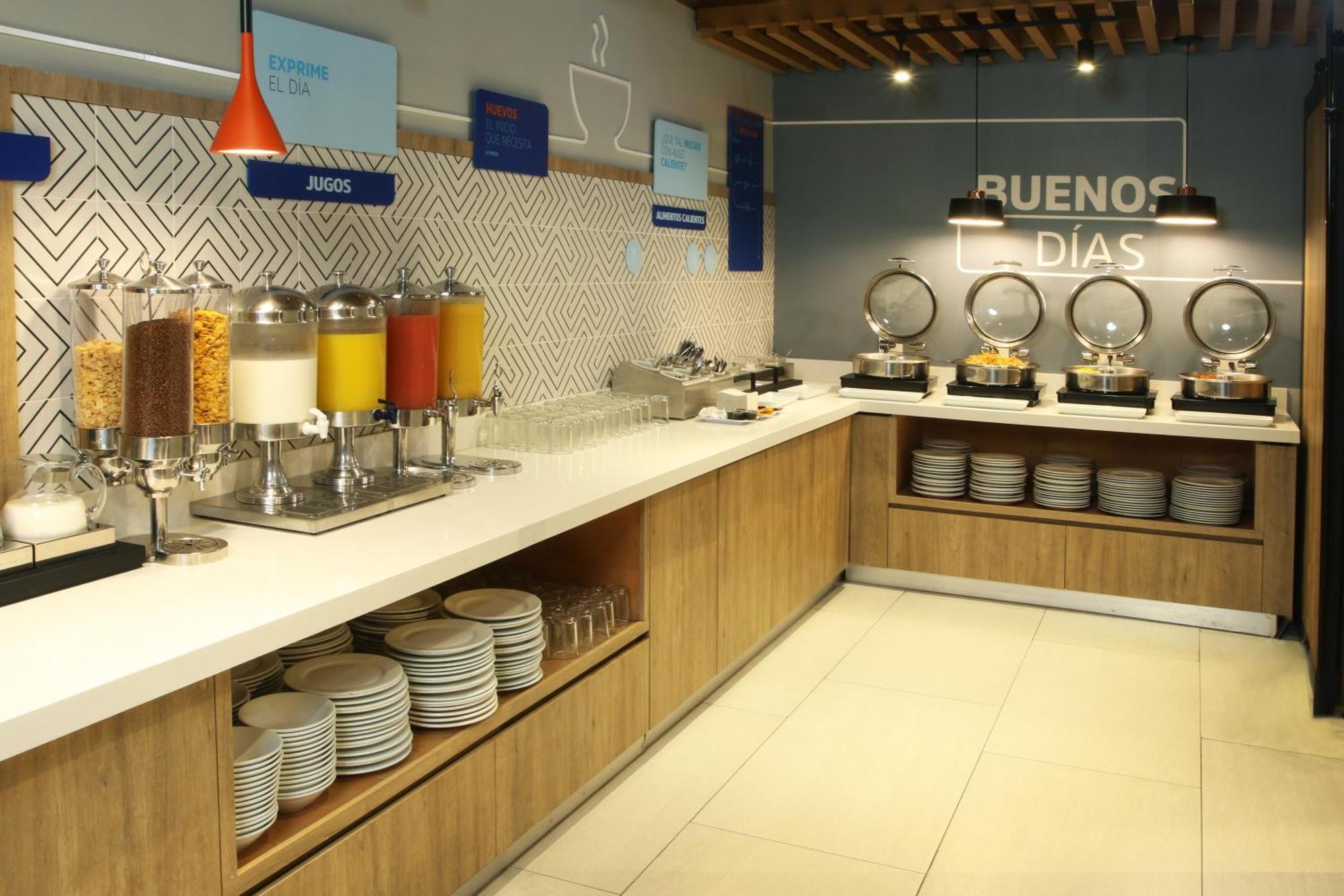 Holiday Inn Express Torreon By Ihg Exterior foto
