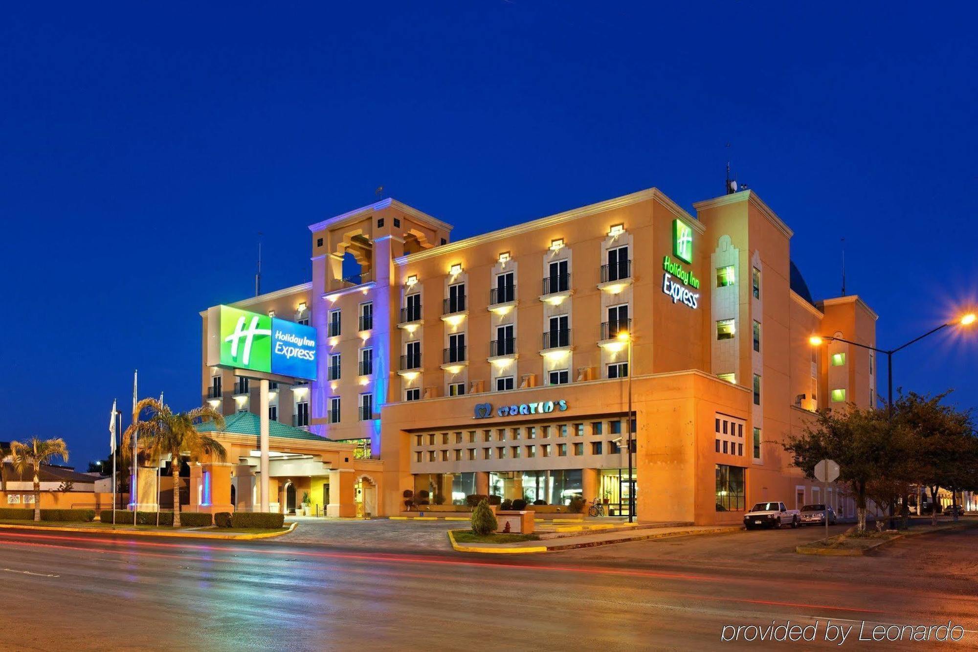 Holiday Inn Express Torreon By Ihg Exterior foto
